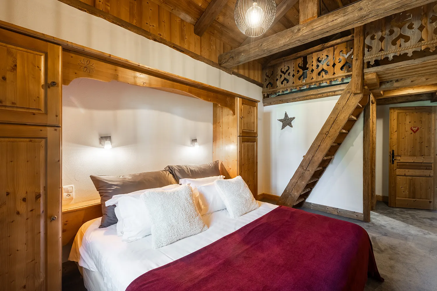 Woodlands Chalets - Farmhouse La Desmeuniere
